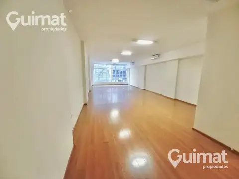 Oficina en Alquiler 40 años