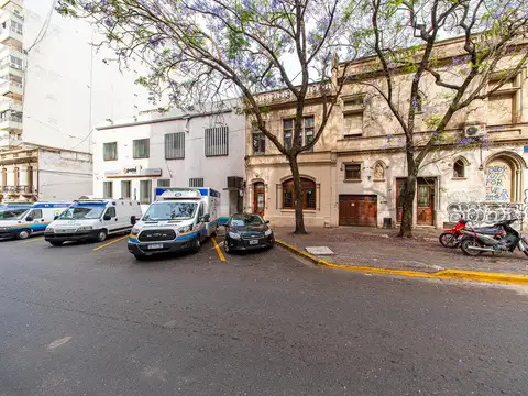 VENTA- Casa en Sarmiento al 300