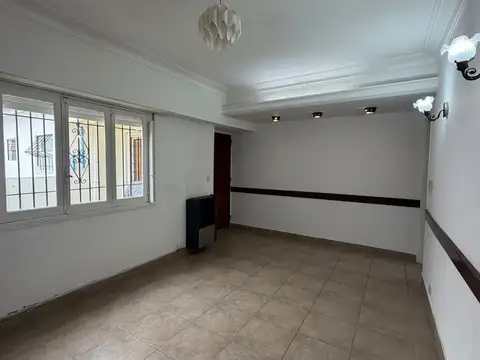 Depto Tipo Casa en Alquiler de 3 dormitorios