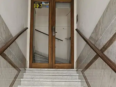 Oficina alquiler 100 metros 1er piso Acassuso