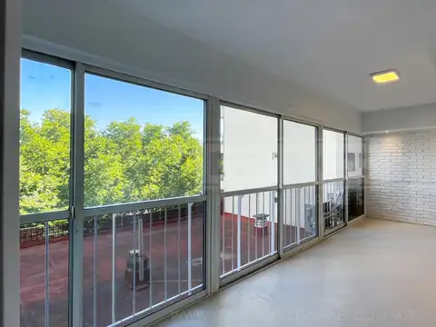 Departamento en Venta en Acassuso Vias  /  Santa Fe, USD 198.000