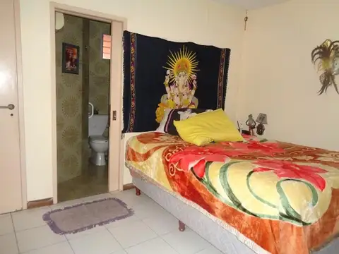 Depto Tipo Casa en Venta 50 años