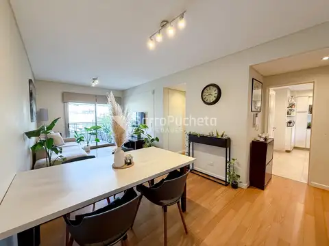 Venta semipiso de categoría 3 ambientes con balcón y parrilla en Ramos Mejía.