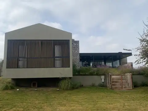 VENTA CASA 3 DORMI EL TERRON MENDIOLAZA CORDOBA