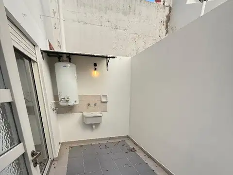 Depto Tipo Casa en Alquiler de 2 ambientes