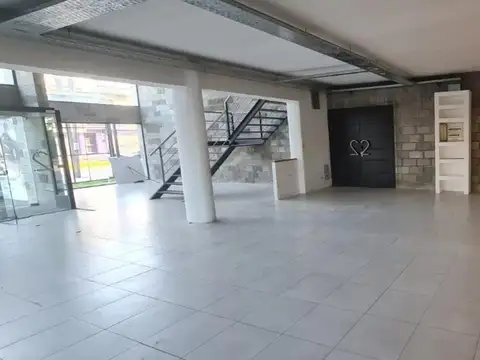 Local en Alquiler en Benavidez, USD 4.200