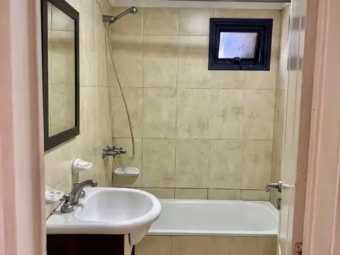 Manuel Castro 71 , Piso 1