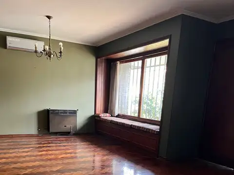 Casa en Venta en Adrogue, USD 215.000