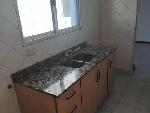 Departamento en Alquiler en Avellaneda, $ 700.000