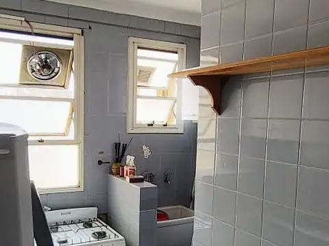 José León Suárez 200