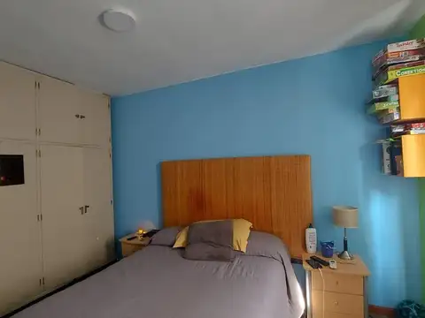 VENTA - Casa en Beccar con Dos Viviendas en Block y Garage. Ideal inversión.