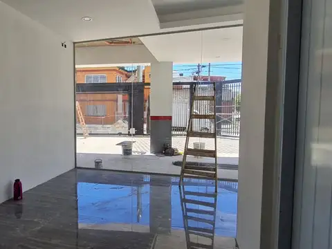 Departamento en Alquiler en Villa Raffo, $ 650.000