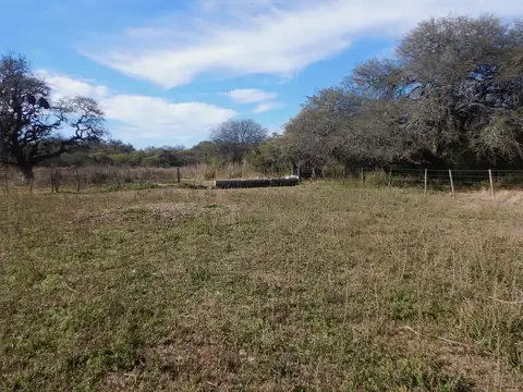 Campo en Venta con Alambrado