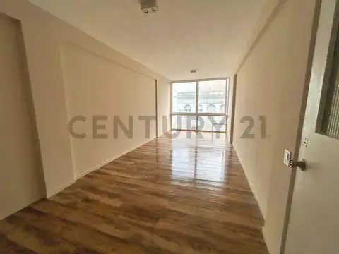 48 e/ 7 y 8 , Piso 5