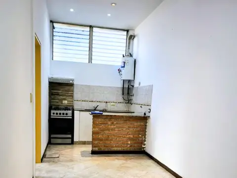 Depto Tipo Casa en Alquiler de 3 ambientes
