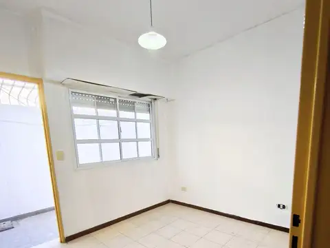 Depto Tipo Casa en Alquiler en Jose Leon Suarez, $ 545.000