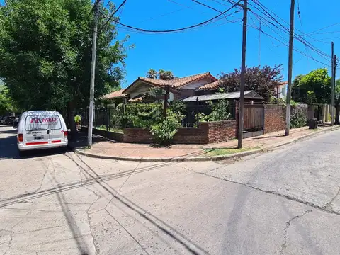 EN VENTA EN CIUDAD JARDIN IMPORTANTE CHALET EN UBICACION CENTRICA, TODO EN PLANTA BAJA - FICHA 7476