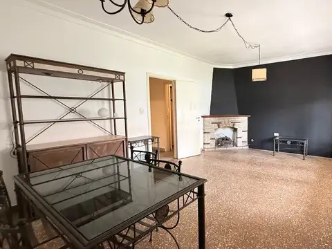 Depto Tipo Casa 4 ambientes con 2 baños