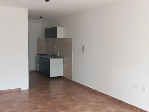 En Venta! Monoambiente Con Patio