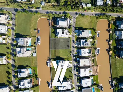 Terreno en Barrio Nautico El Yacht con Amarra, Nordelta