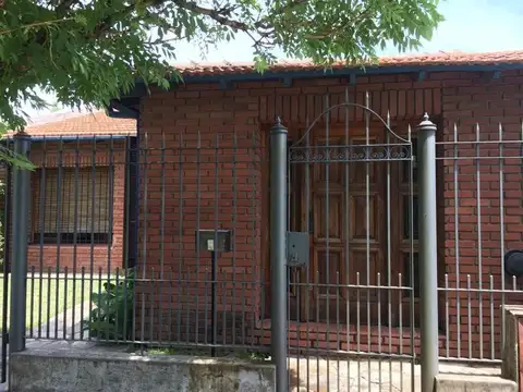 Casa en Venta en Temperley, USD 135.000