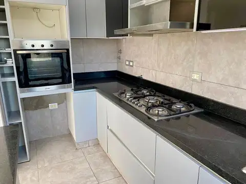 Departamento en Alquiler de 4 ambientes